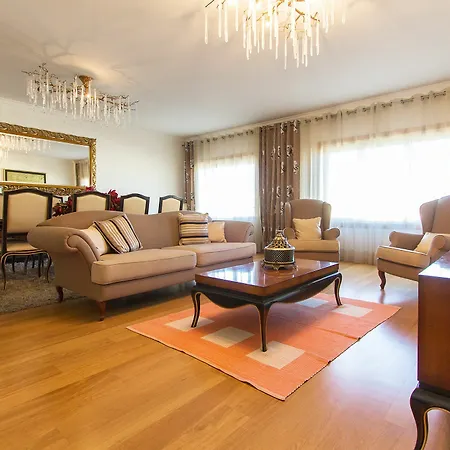 Expo Luxurious By Homing